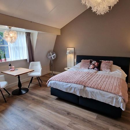 B&B De Droomhoeve นึนชเปท ภายนอก รูปภาพ
