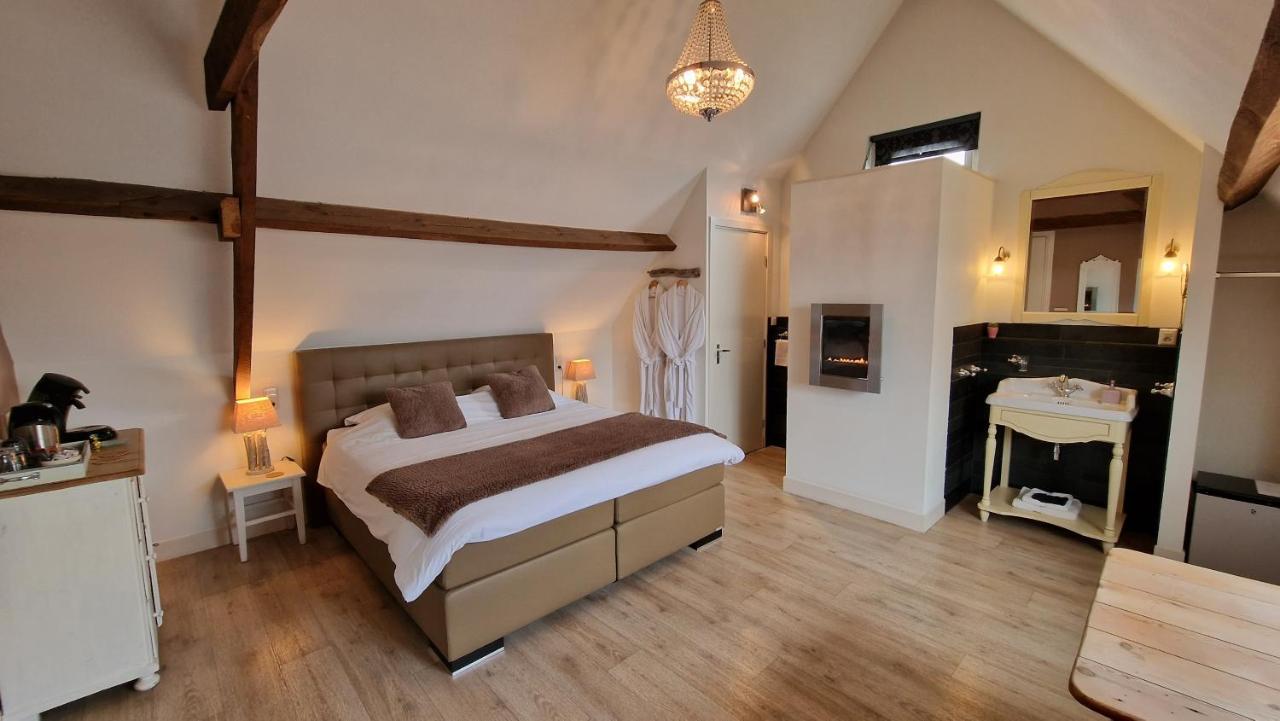 B&B De Droomhoeve นึนชเปท ภายนอก รูปภาพ